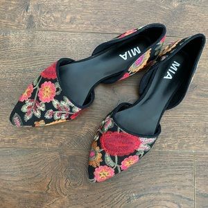 Brand New MIA flats with floral stitching